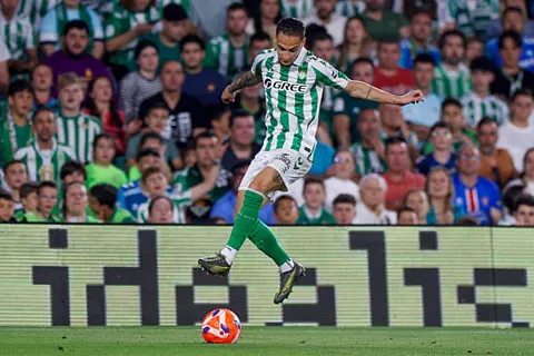 أنتوني: مانشستر يونايتد جعلني أفكر في اعتزال كرة القدم.. وسعيد مع بيتيس